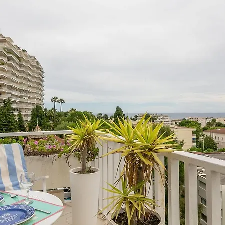 Apartment Charming Studio With A View On The Sea *